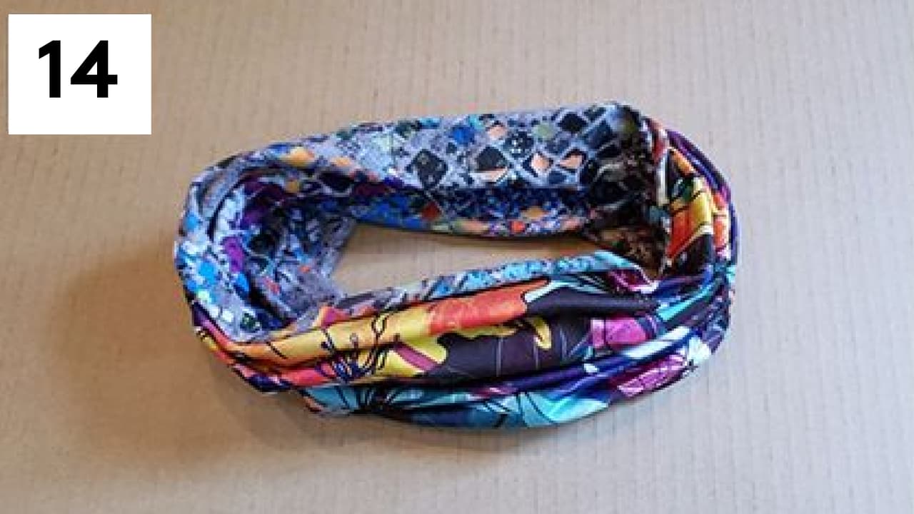 <b>Protector de cuello: </b>Una de las coberturas faciales más populares durante la pandemia fue el producto que transmitió más gotas respiratorias (entre 1.0 y 1.2), por encima de la prueba realizada sin mascarilla. Conocido como “neck fleece” en inglés, este tipo de cobertura facial ha sido popular entre los deportistas. 
<a href="https://advances.sciencemag.org/content/early/2020/08/07/sciadv.abd3083" target="_blank">Vea aquí el estudio ampliado de Duke University, publicado en la revista Science Advances.</a>