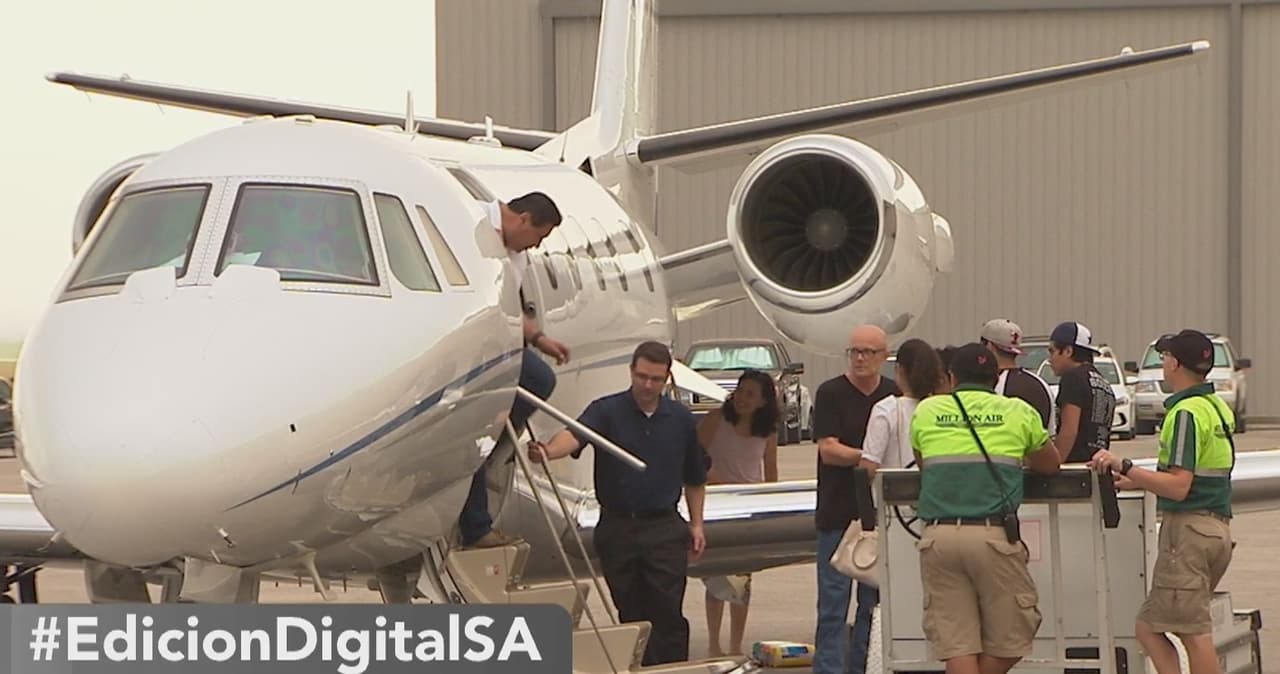 Empresarios de San Antonio envían a México una avioneta cargada con víveres para damnificados del terremoto