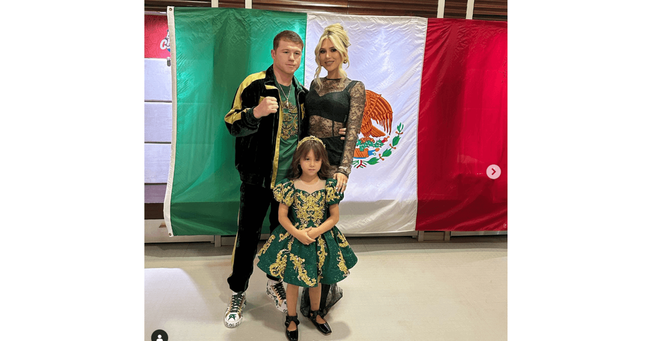 El look de María Fernanda combinó con el de su mamá y papá