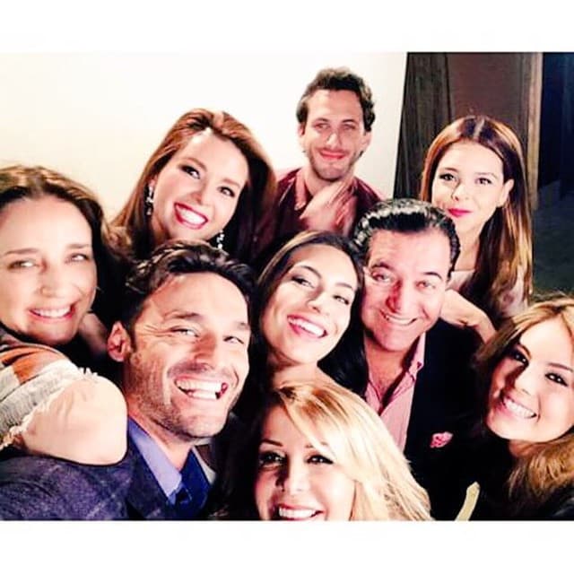 Se llevó súper bien con todo el elenco de la telenovela.