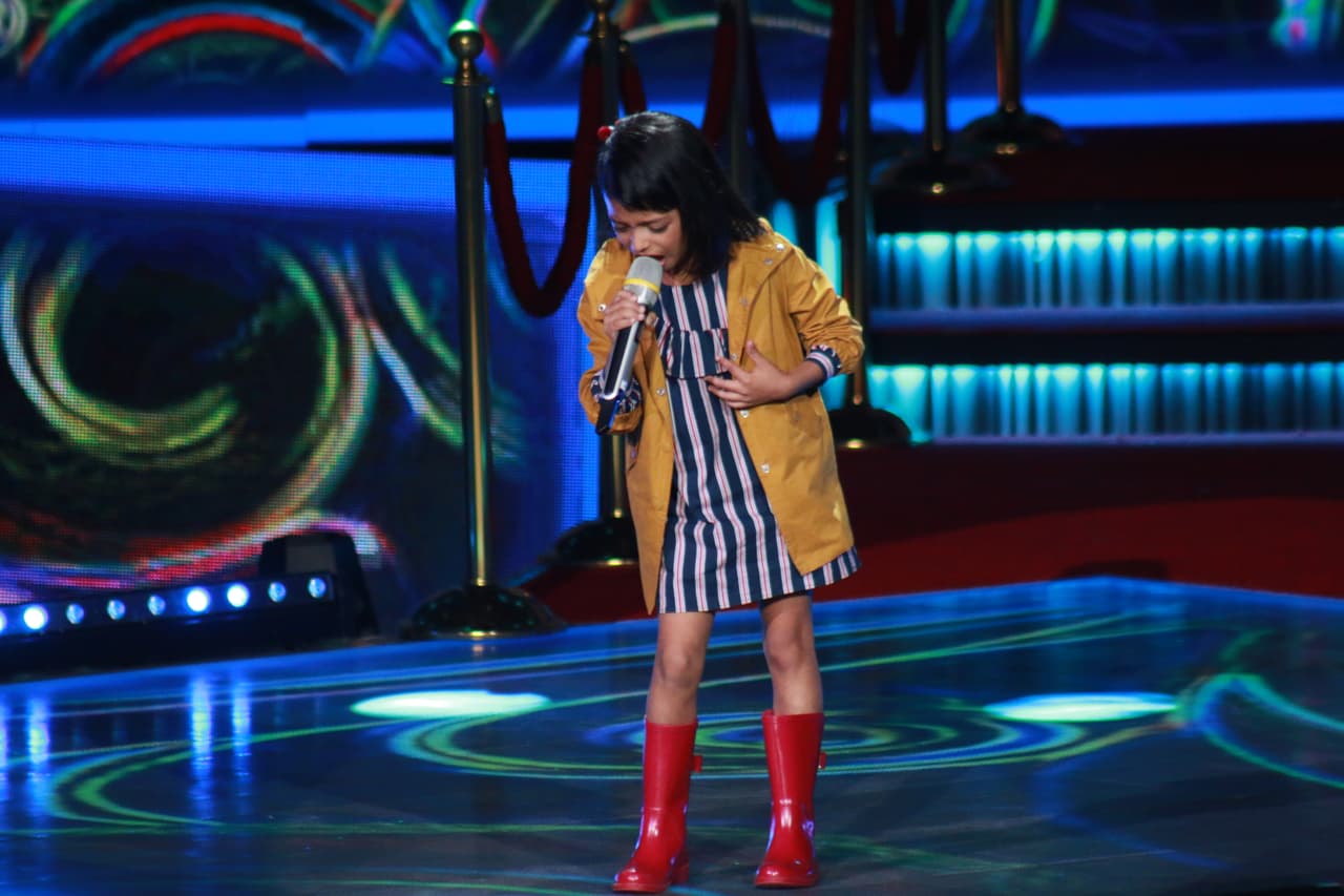 Abril encantó con su potente voz desde el comienzo.