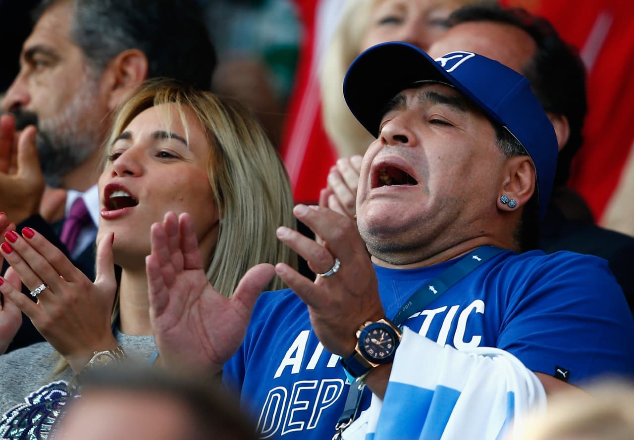 Maradona perdió 6 kilos y su evolución es "satisfactoria", según su médico