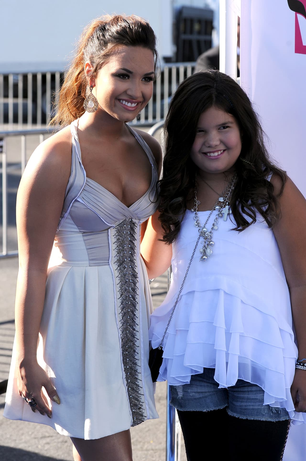 Con Demi ha colaborado en películas como 'Princess Protection Program'.