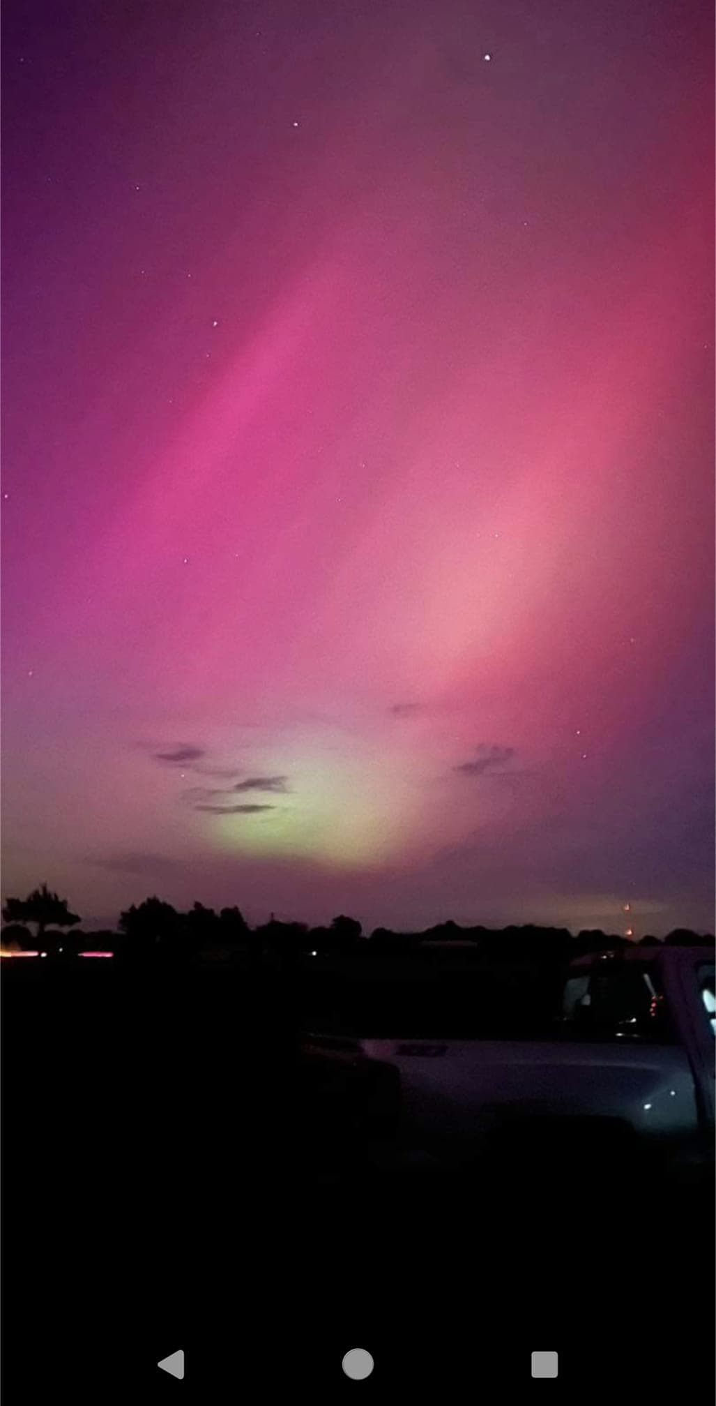 Catalina Walker captó estos bellos colores en el cielo de Paris, Texas.