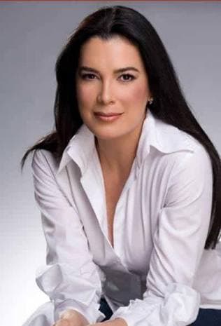 La hermosura de la ex Miss Venezuela Ruddy Rodríguez (1967) ha iluminado pantallas por más de dos décadas y al sol de hoy, sigue siendo una figura de gran porte y belleza singular.