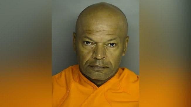 El FBI arresta a un hombre que atacó sexualmente a nueve mujeres y asesinó a una de ellas en los años 90