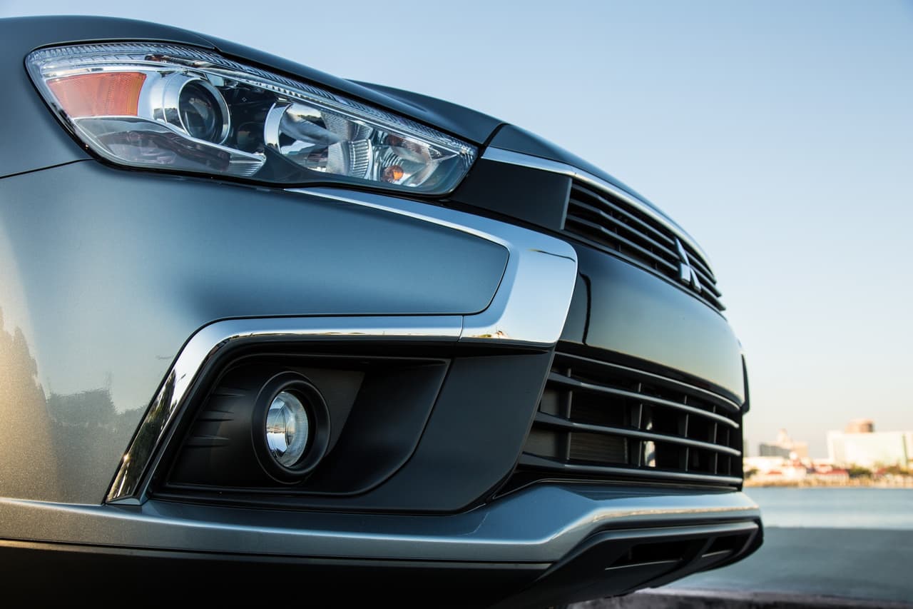 La Mitsubishi Outlander Sport Limited Edition posee faros rompenieblas especiales y luces delanteras de alta intensidad como una de las novedades.