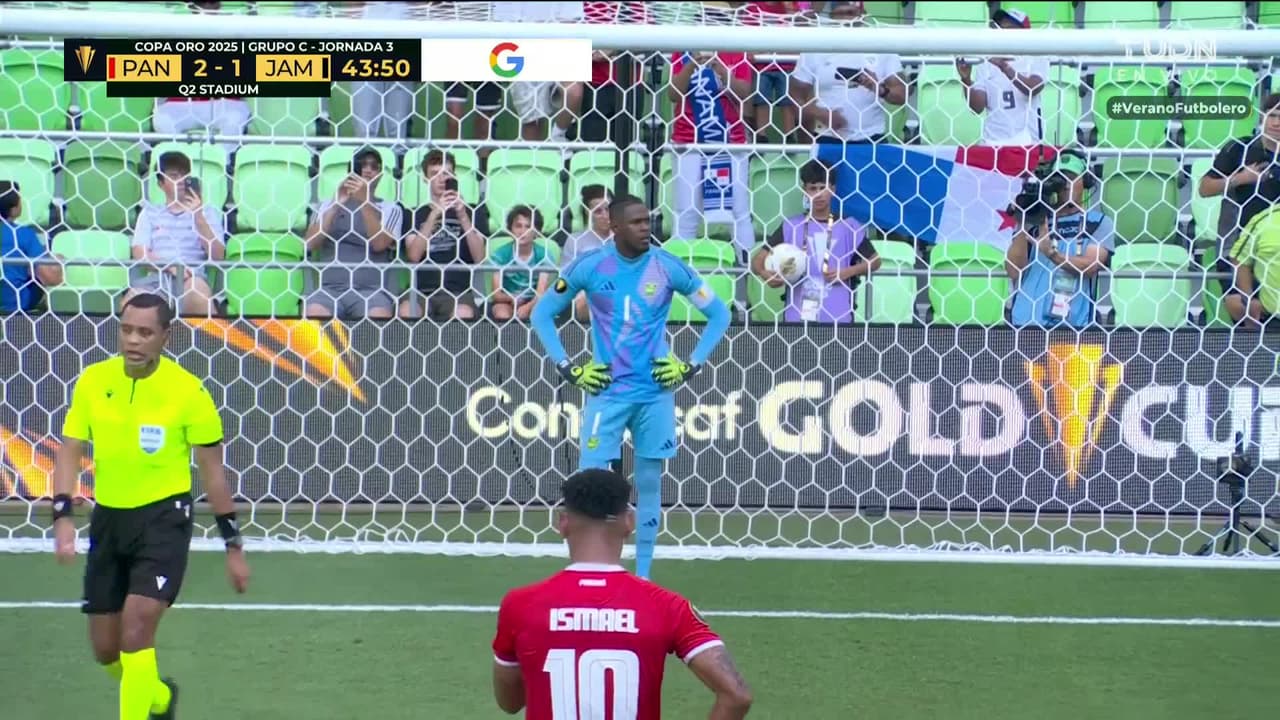 ¡GOL!  anota para Panamá. Ismael Díaz