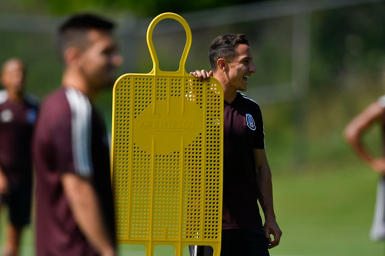 Andrés Guardado es duda para jugar contra Haití