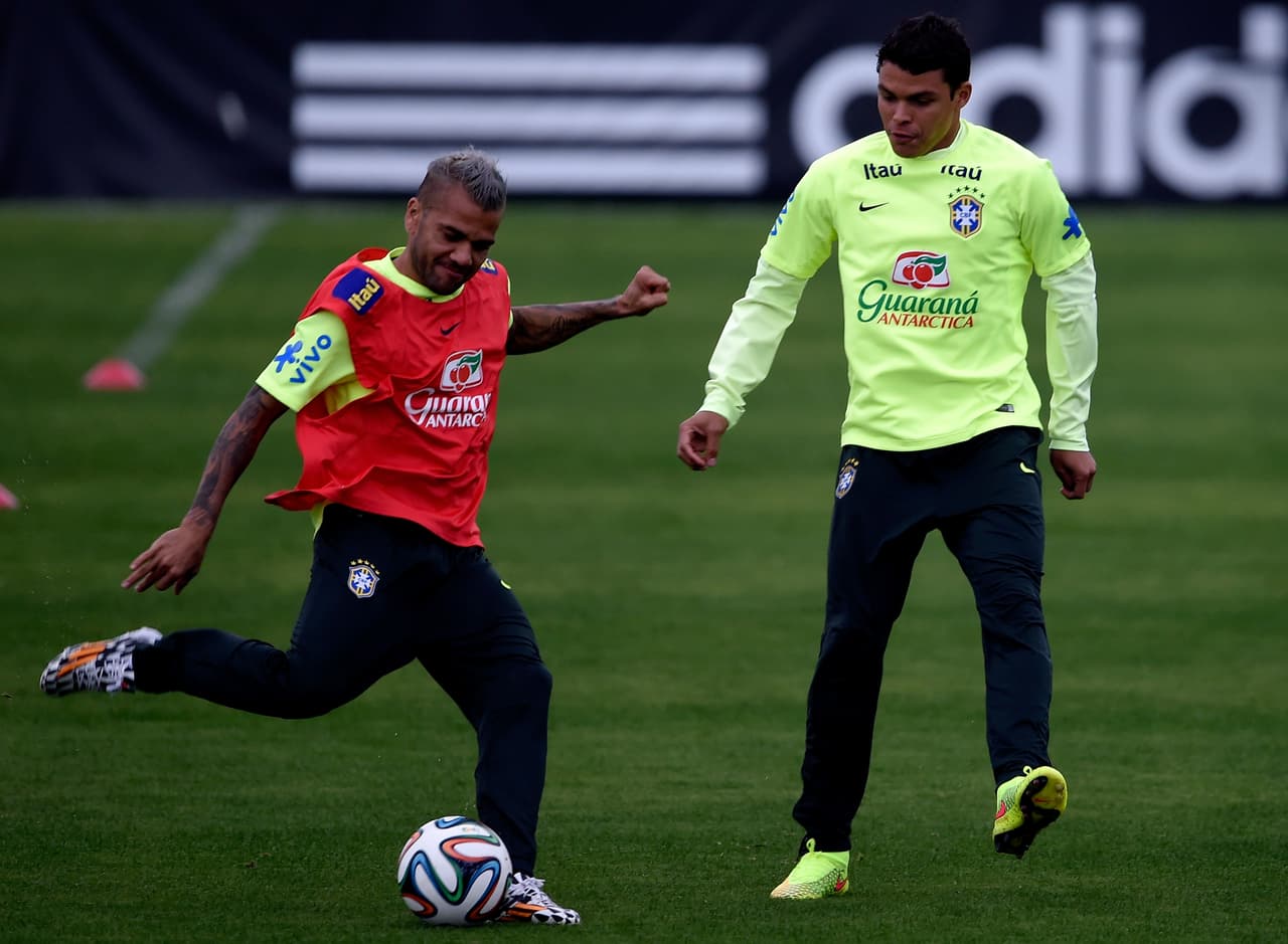Dani Alves defiende a Thiago Silva de las críticas del presidente de la CBF