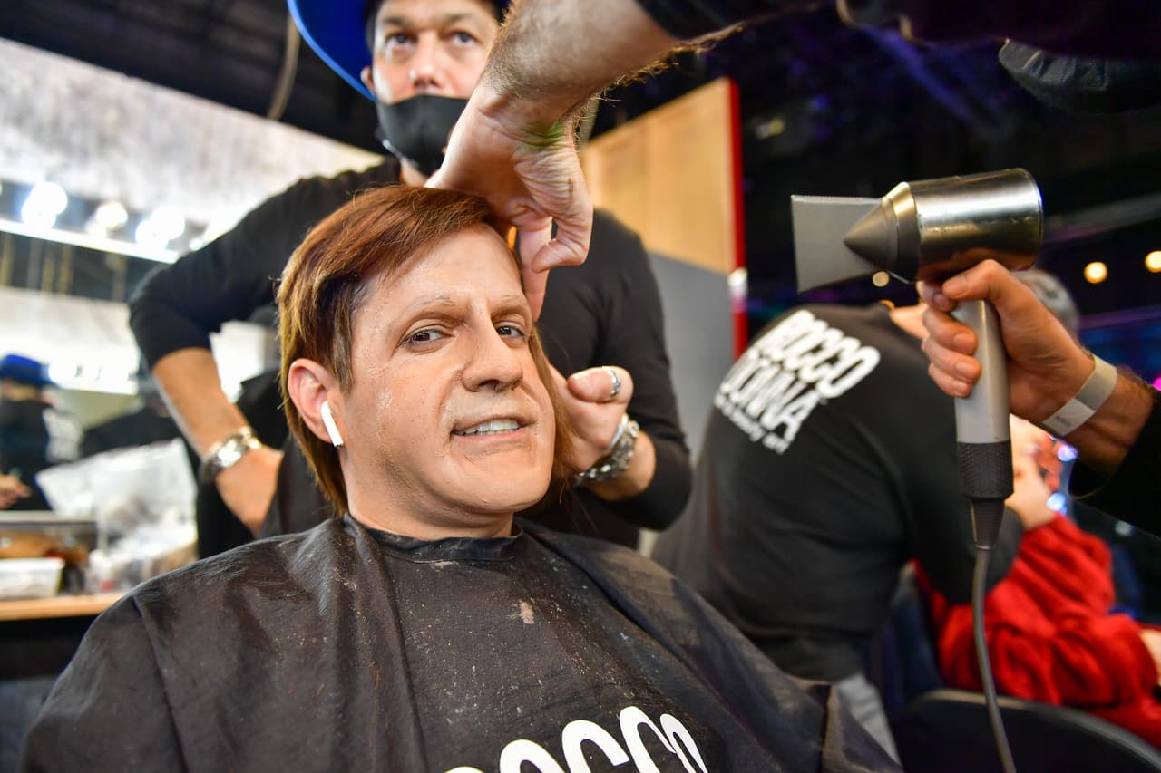 La habilidad para las baladas de 
<b>Manny Cruz </b>nuevamente fue puesta a prueba en la sexta gala, en la que buscaba ganar por tercera ocasión en Tu Cara Me Suena.