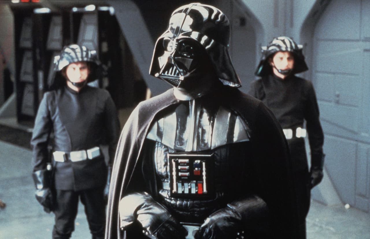 Con más de 775 millones de dólares en recaudación global, 'Star Wars' se convertía en la cinta más taquillera de la historia, superando a 'Jaws', de Steven Spielberg. Curiosamente, sería un récord que mantendría hasta que Spielberg lo recuperara en 1982 con 'ET'.