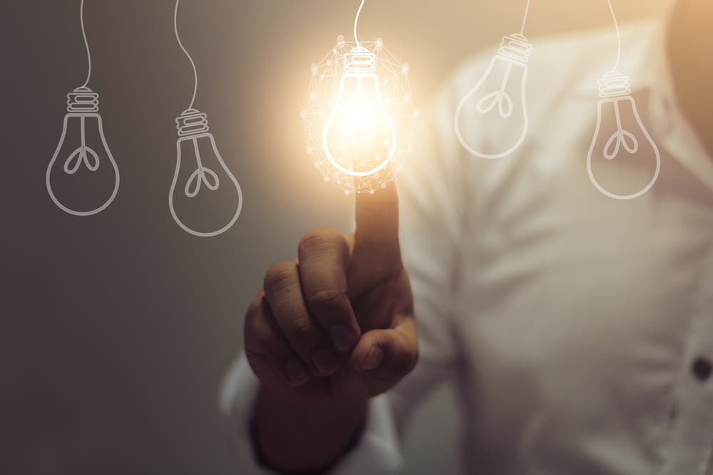 Estás en un tono altamente creativo y original, se te ocurrirán ideas que debes poner a funcionar enseguida porque inclusive, este plenilunio está ocurriendo con la vibración del ocho, que es la de la abundancia, los bienes materiales y el dinero ¡la prosperidad está a la vuelta de la esquina!