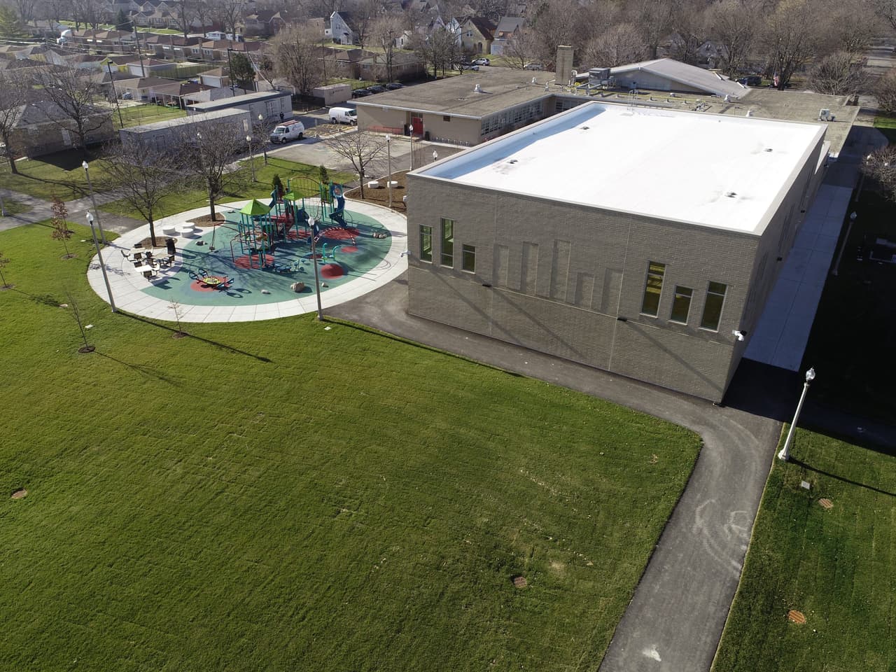 La primaria McDade igualmente se encuentra en el listado de las mejores escuelas públicas de Chicago.