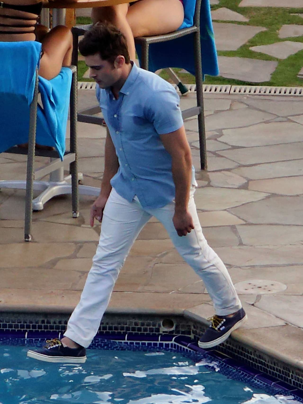 Claro, todo formaba parte de la escena...