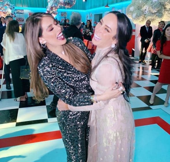 Lo cierto es que la presentadora de Pequeños Gigantes cree que es tiempo de austeridad en México, por lo que las fastuosas fiestas con cientos de invitados parecen ser cosa del pasado.