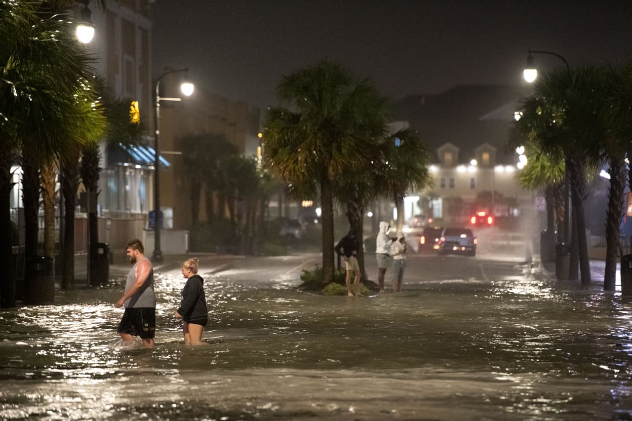 Myrtle Beach, en Carolina del Sur, registró múltiples inundaciones aisladas la madurgada del martes.