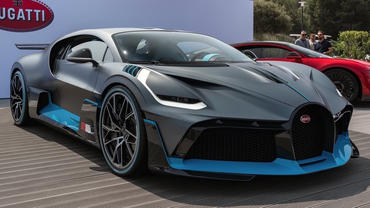 Si hay alguna compañía que tiene derecho a 
<b>pecar de divismo</b>, esa es Bugatti con sus autos millonarios y ultra poderosos, pero ese no es el motivo para el nombre del Bugatti Divo.