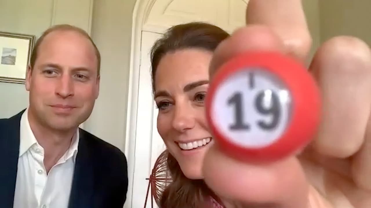 La pareja también participó en la narración de un documental que tiene como objetivo ayudar a las personas a acceder a consejos de expertos sobre salud mental y bienestar durante la 
<b><a href="https://www.univision.com/noticias/salud/mapa-actualizado-del-coronavirus-cifras-de-casos-confirmados-y-fallecidos" target="_blank">crisis del coronavirus. </a></b>
<br>