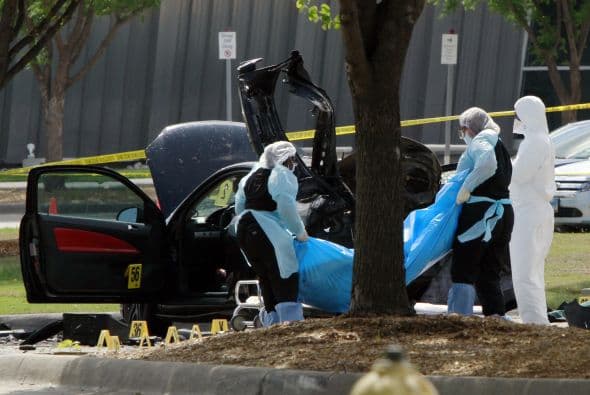 Se cree que su intención eran balear a varias personas y siguen monitoreando las redes sociales por posibles amenazas. Se encontraron municiones extra para los rifles en la cajuela, así como maletas de viaje. Y no se sabe aún cuando llegaron a Texas proveniente de Phoenix, donde residían