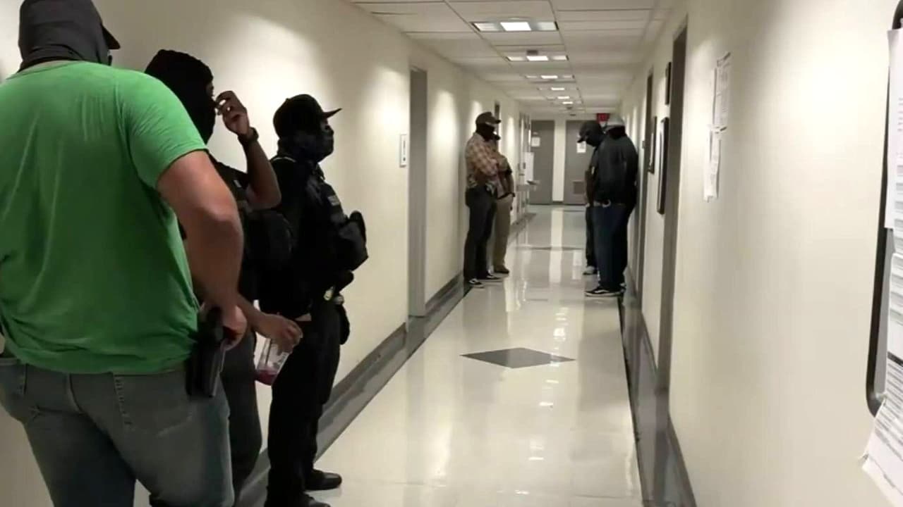 Juez ordena mejoras en centro de detención de ICE en Manhattan tras demanda de la ACLU