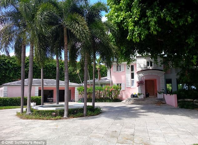 Demolerán antigua mansión de Pablo Escobar en Miami Beach en busca de dinero