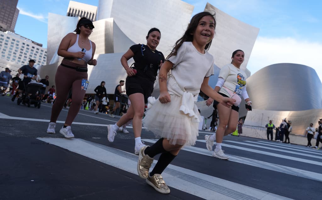 El equipo líder en recaudación fue "The Midnight Mission", que superó los 3,000 dólares individuales. "Team Peys" ocupó el segundo lugar con 2.116.76 dólares, seguido por "Pups for The Midnight Mission", que incorporó mascotas en la iniciativa benéfica.