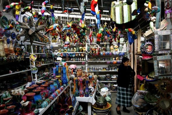 Artesanías: Las artesanías mexicanas son internacionalmente reconocidas, y es que cuando uno porta algo hecho por manos mexicanas, es imposible no pensar en su país.