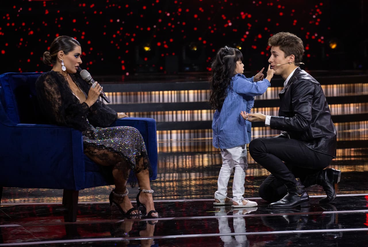 La niña de cinco años no perdió la oportunidad de interactuar con el jurado y le pidió a Juanpa "Zuripa" que bailara con ella.