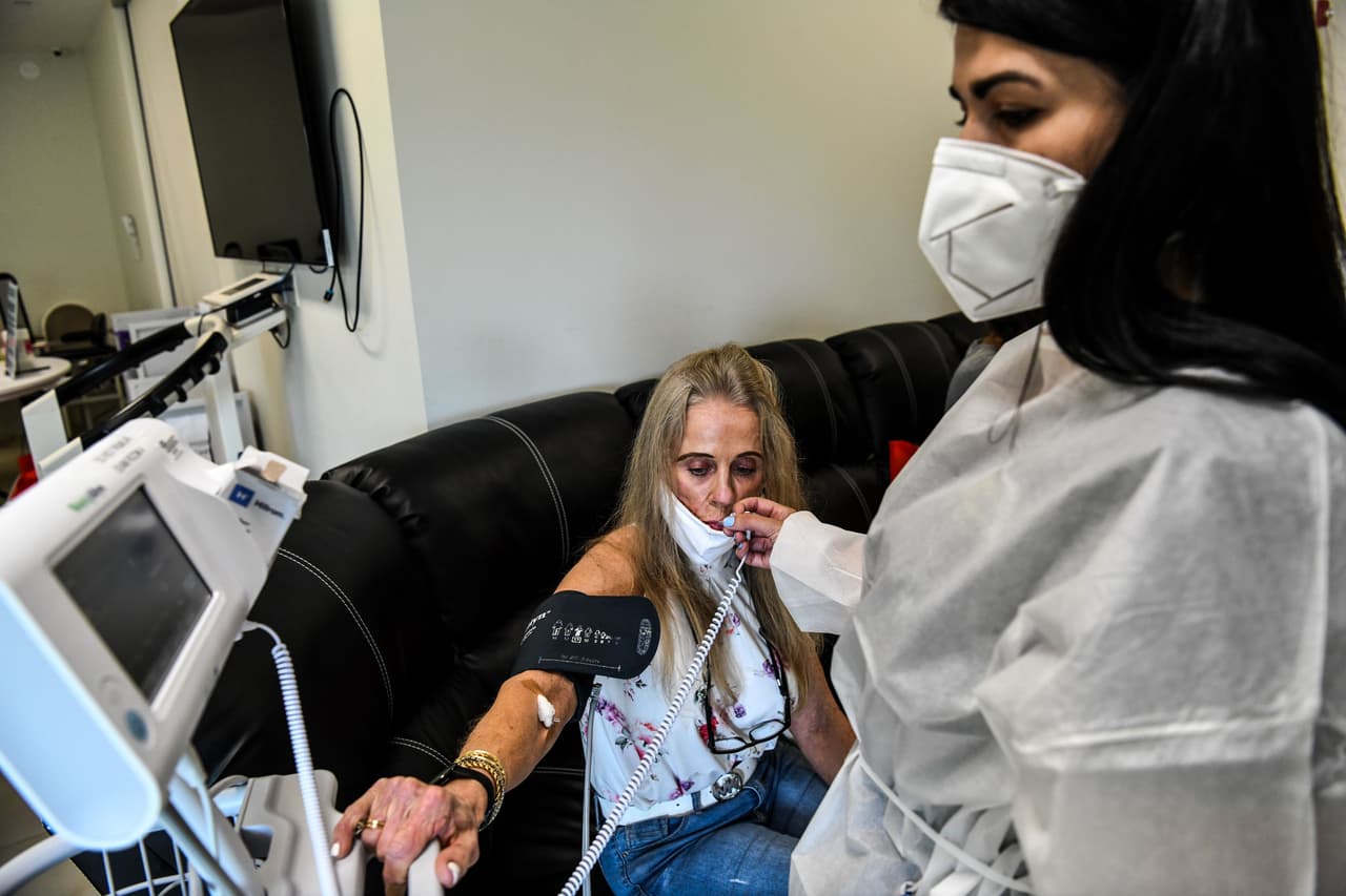 <b>Enfermero practicante</b>
<br>
<br>Número de empleados necesarios entre 2020-2030: 114,900
<br>
<br>Salario medio anual: $111,680