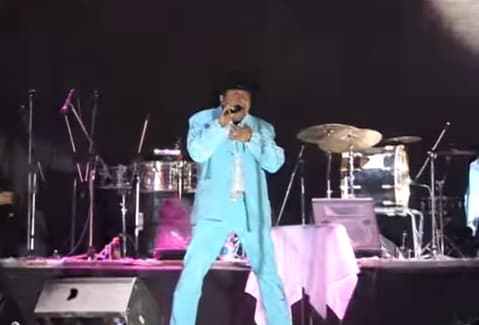 Esta fue la última presentación de Sergio Gómez con K Paz de la Sierra en Morelia, Michoacán. El cantante había recibido varias llamadas de advertencia para que no se presentara a cantar, pero no hizo caso de dichas advertencias y finalmente fue 'levantado' y asesinado.