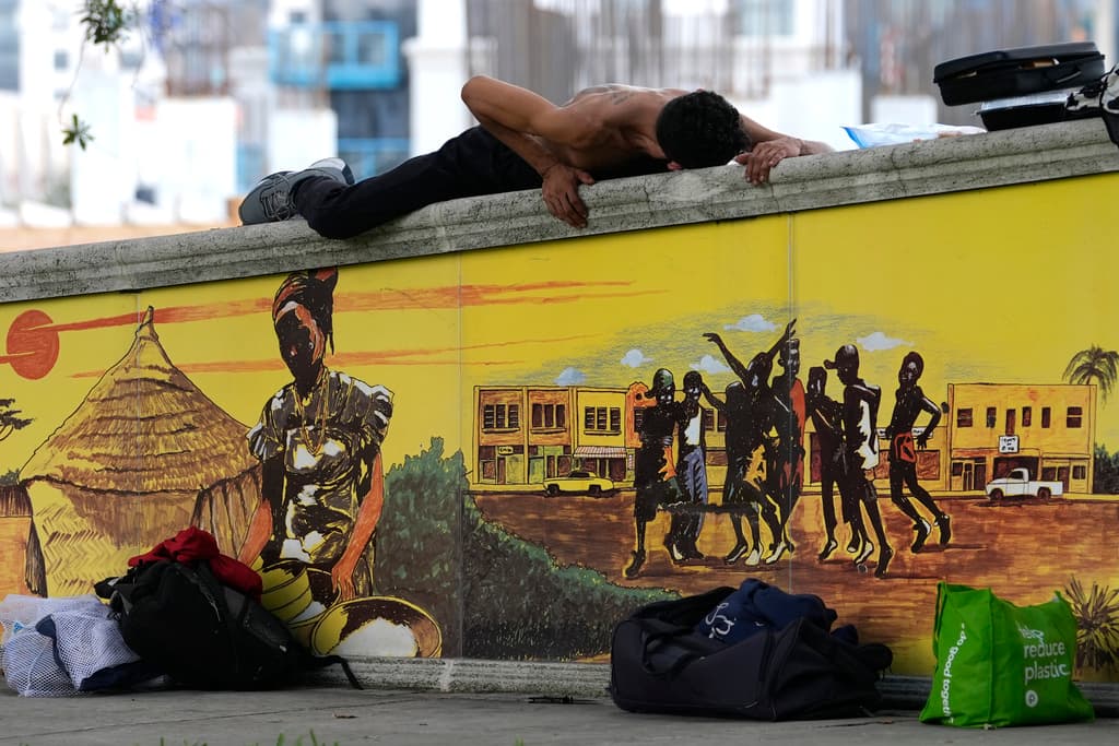 Aunque el estado destinó $30 millones para apoyar a los municipios, muchos funcionarios locales consideran que los recursos son insuficientes para resolver la crisis.