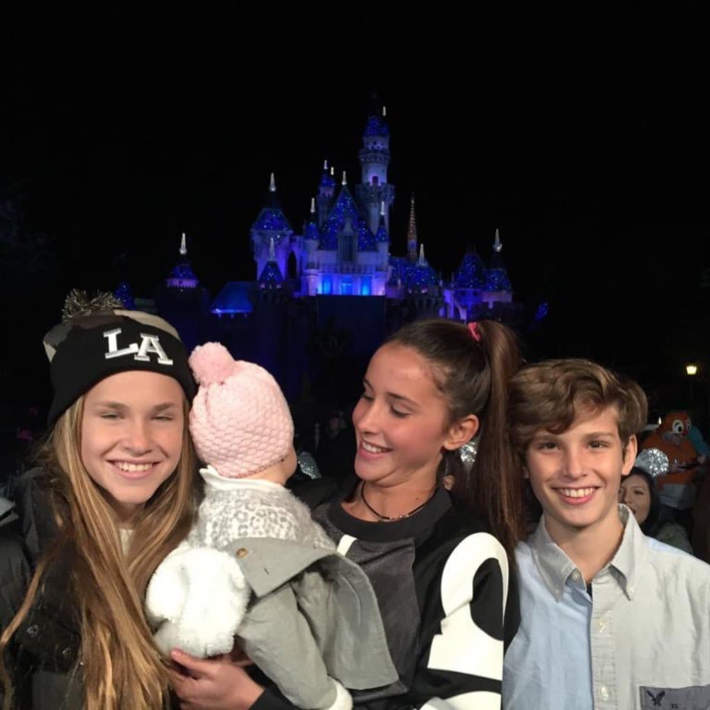 Alan tiene cinco hijos de personalidades muy distintas y de noble de corazón.