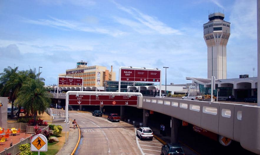 Cancelan 80 vuelos en Puerto Rico ante llegada de tormenta tropical Erika