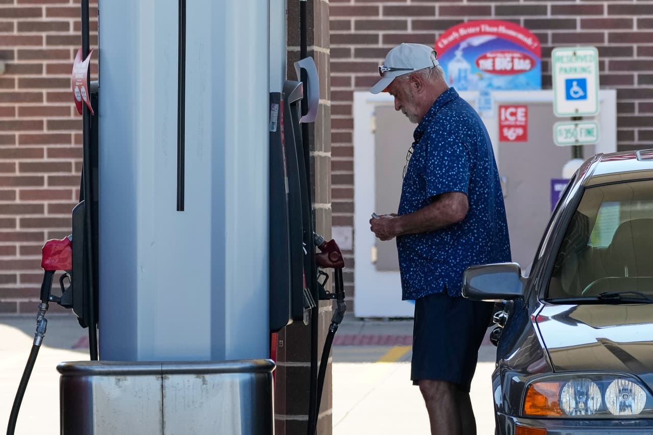 La gasolina en Estados Unidos vuelve a subir a 4 dólares por galón tras ataques de EEUU e Irán