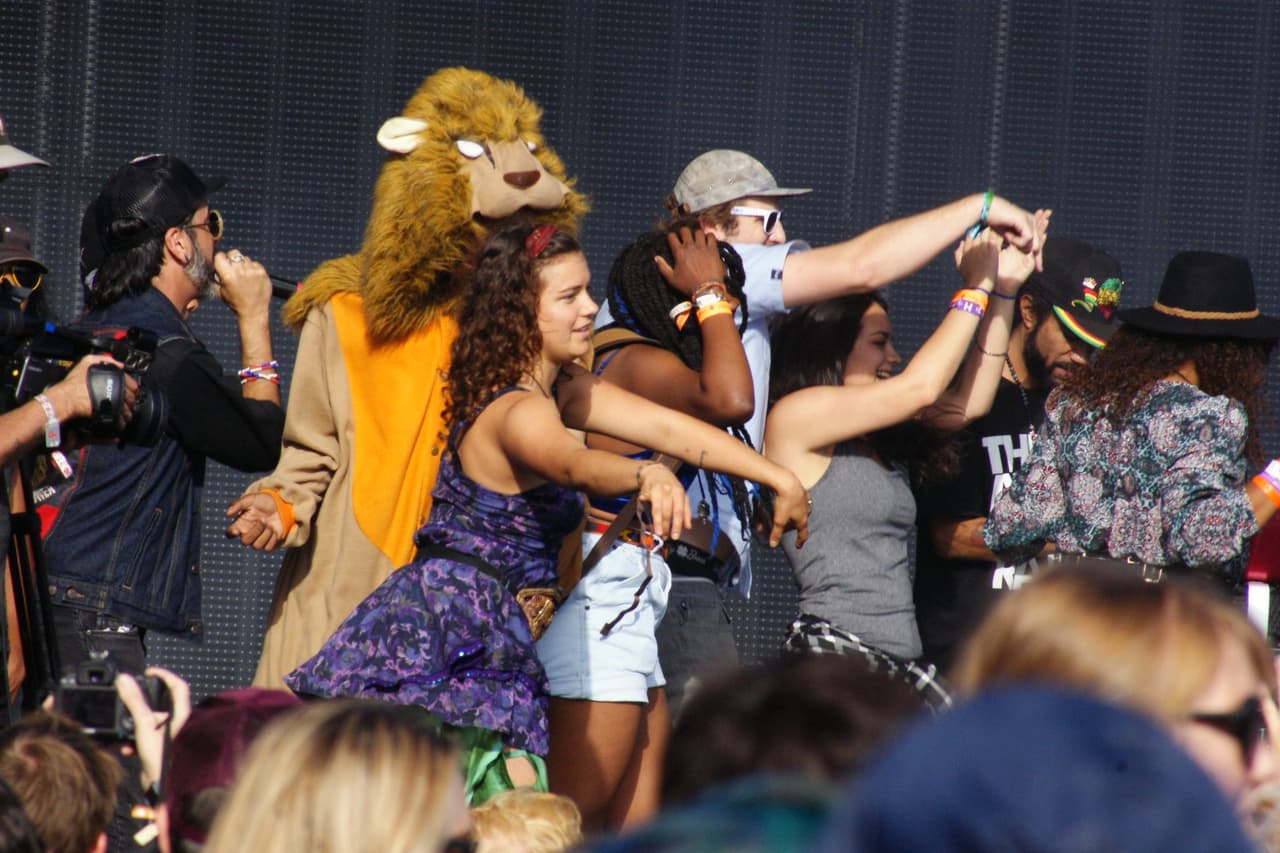 Miles se divirtieron en festival de música Fun Fun Fest este fin de semana en la capital de Texas.