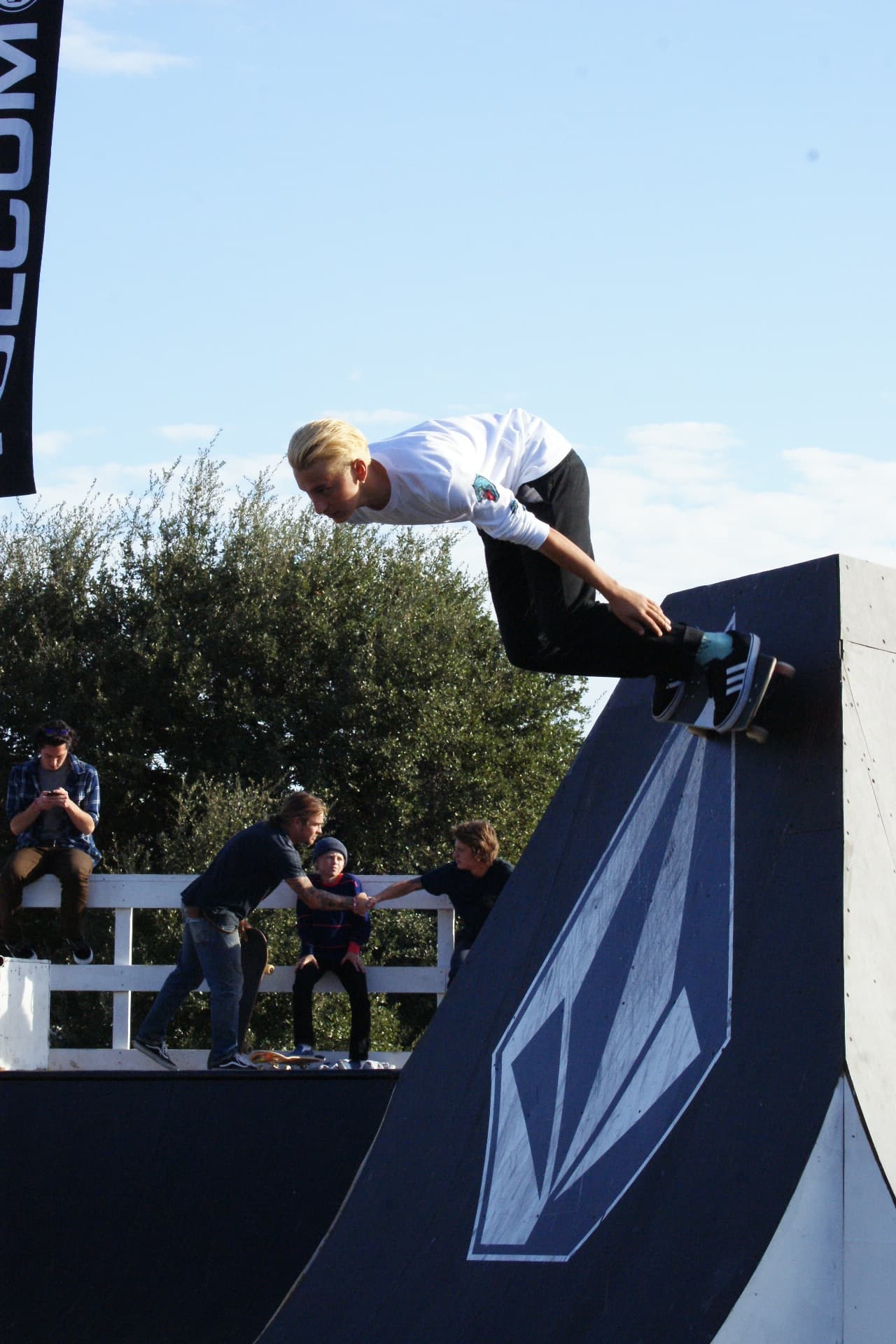 Miles se divirtieron en festival de música Fun Fun Fest este fin de semana en la capital de Texas.