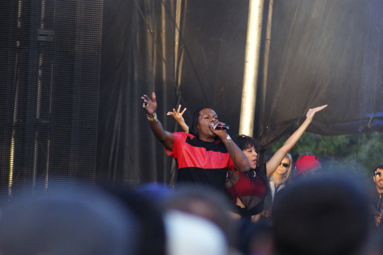 Miles se divirtieron en festival de música Fun Fun Fest este fin de semana en la capital de Texas.