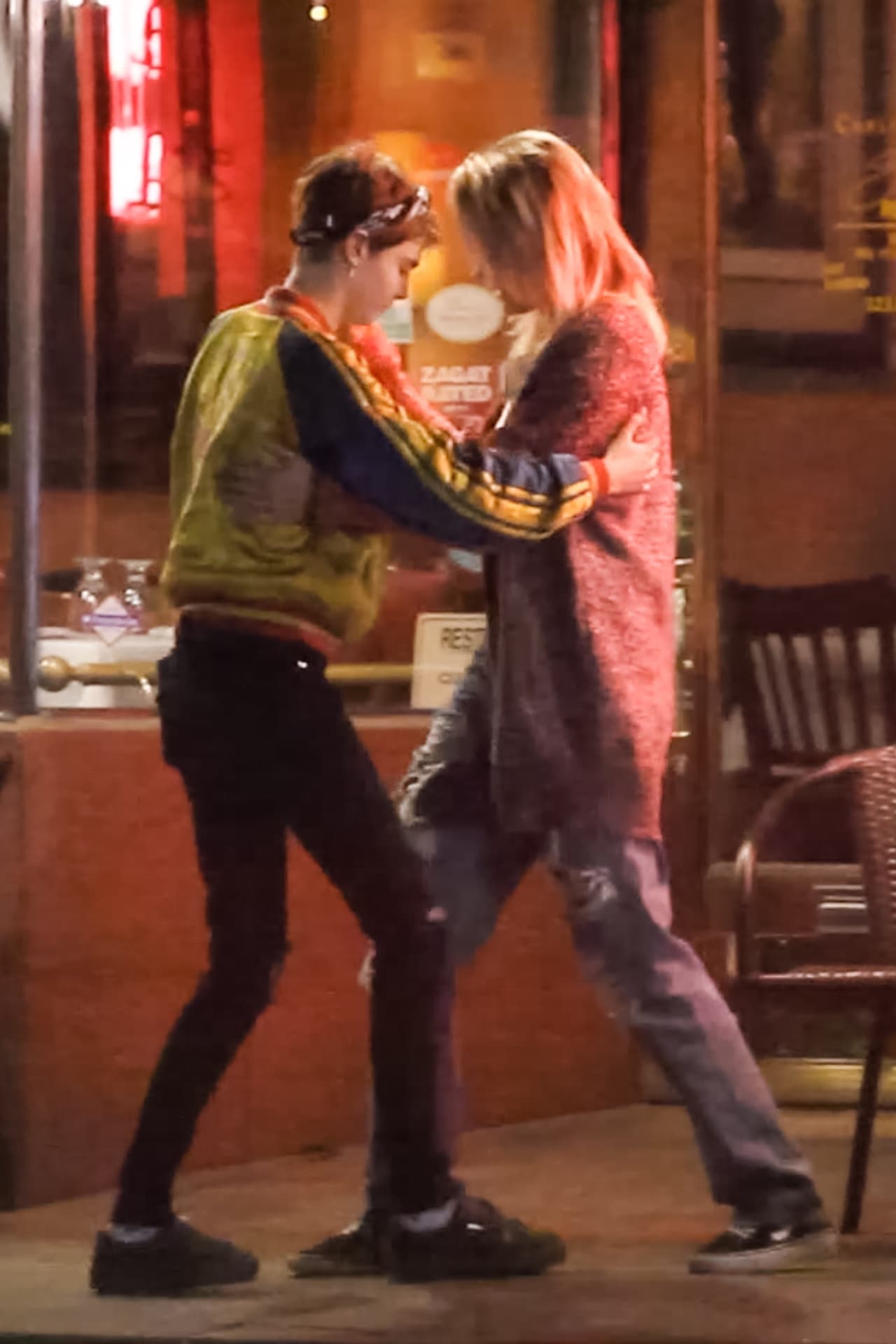 Delevingne hizo la confesión mientras salía con la cantante Annie Clark, mejor conocida como St. Vincent, de 35 años. "Estoy muy enamorada", reveló entonces.