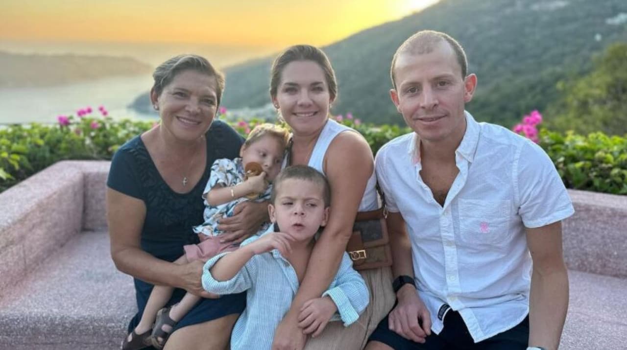 Esta es la última foto de 'Pollis' y su hermano Lucca.