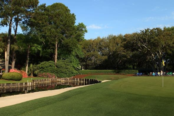 10. Carolina del Sur Por abajo del umbral de pobreza en 2009: 17.1 por ciento. Por abajo del umbral de pobreza en 2008: 15.7 por ciento. Residentes cuyos ingresos cayeron por debajo del umbral de pobreza entre 2008 y 2009: 72,608.