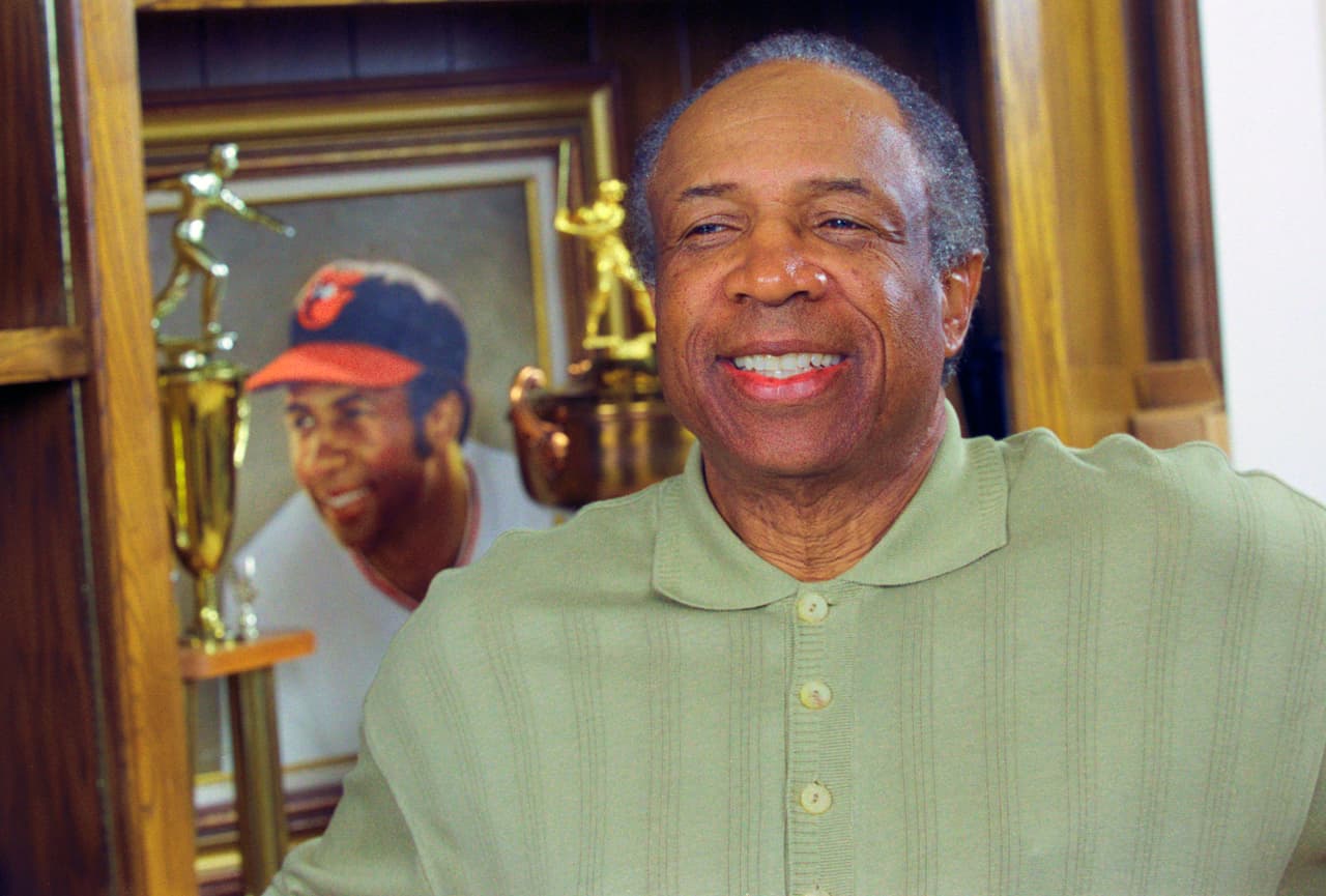 LOS ANGELES, CALIFORNIA - JANUARY 25: Frank Robinson, Major League Baseball vice-president at his home in Los Angeles, CA, January 25, 2001. (Photo by Bob Riha, Jr./Getty Images)