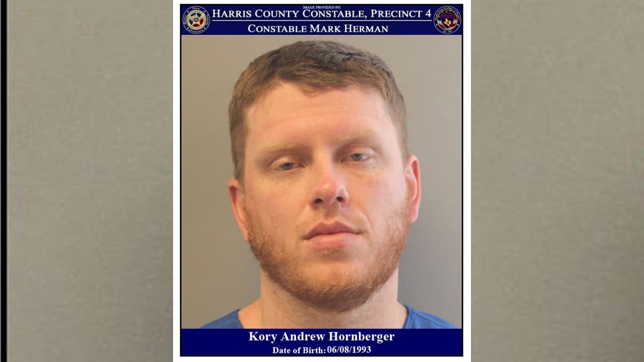 Kory Andrew Hornberger, 27 años. Cargos: Conducir en estado de ebriedad. Multa: $100
