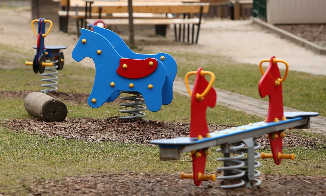 Piden a ofensores sexuales que viven junto a parque en Aurora que se muden a otro lado