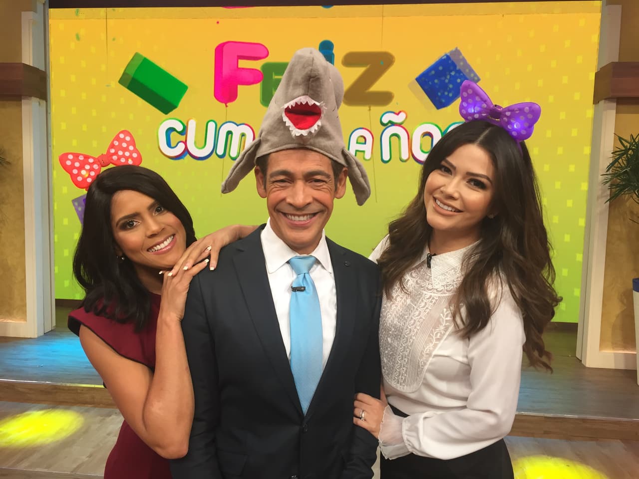 Francisca, Johnny y Ana celebran la vida con una sonrisa.