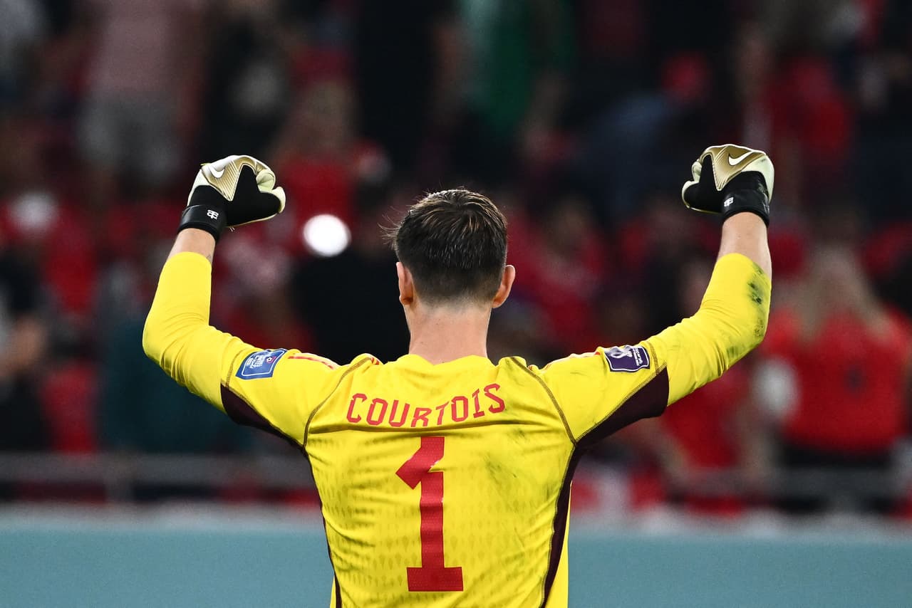 <h3 class="cms-H3-H3">10. Bélgica</h3>
<br>
<br>⚽
<b>Valor de la plantilla: </b>$579 millones.
<br>
<br>⚽
<b> Jugador más caro: </b>Thibaut Courtois.
<br>
<br>⚽
<b>Costo de transferencia de su jugador más caro: </b>$68 millones.
<br>