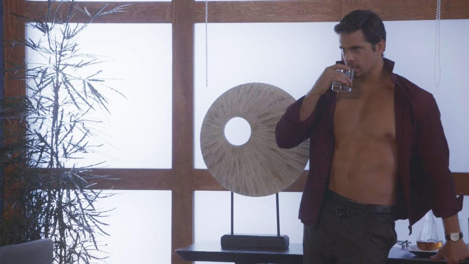 Le agradecemeos mucho a Ana Leticia, porque gracias a ella podemos ver el musculoso cuerpo de Iñaki.