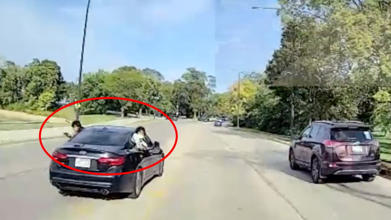 Cámaras captan a paramédicos en medio de un tiroteo en Jackson Park