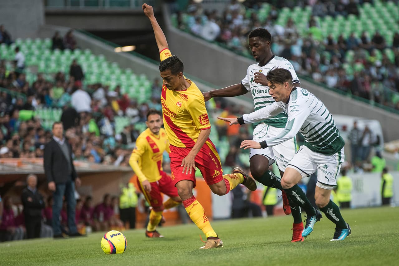 En los últimos 10 encuentros entre ambos equipos, Morelia acumulaba cuatro victorias por dos de Santos y cuatro empates.