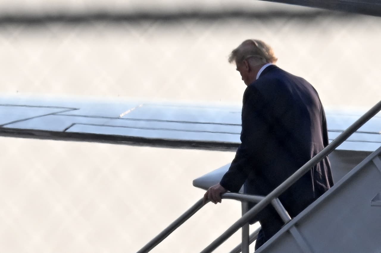 Durante el vuelo desde Nueva Jersey, la cuenta de Trump en su red, Truth Social, dedicó algunas publicaciones a Atlanta, calificándola de una ciudad “gobernada por el crimen”.